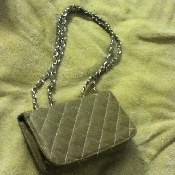Purse - Picture 2 of 3
