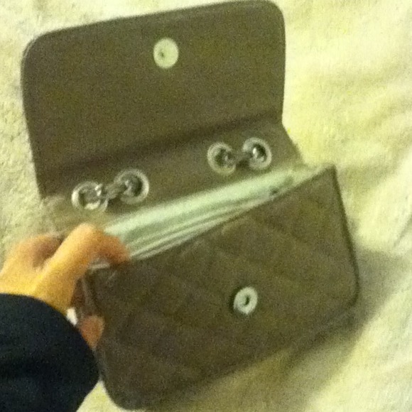 Purse - Picture 3 of 3