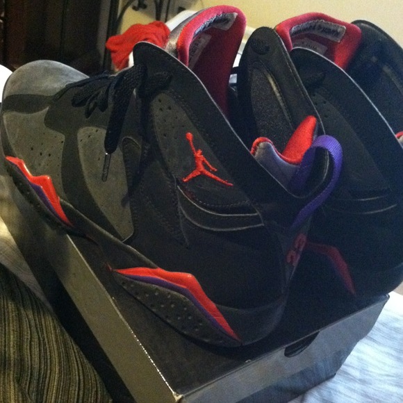 Nike Shoes - Sold 📮📧Retro jordan 7 package