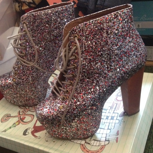 GOT SCAMMED BY A TRADE! JEFFREY CAMPBELL LITAS! - Picture 2 of 2