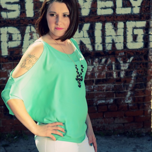 Mint split sleeve!