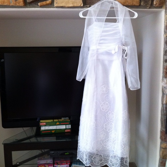 NEW !!!!!Beaded white long gown for youth girls;)