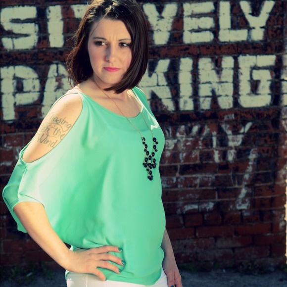 Mint split sleeve!