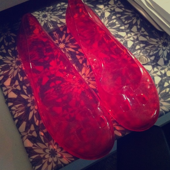 Red Jelly flats