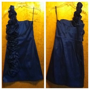 Navy blue, one-shouldered dress
