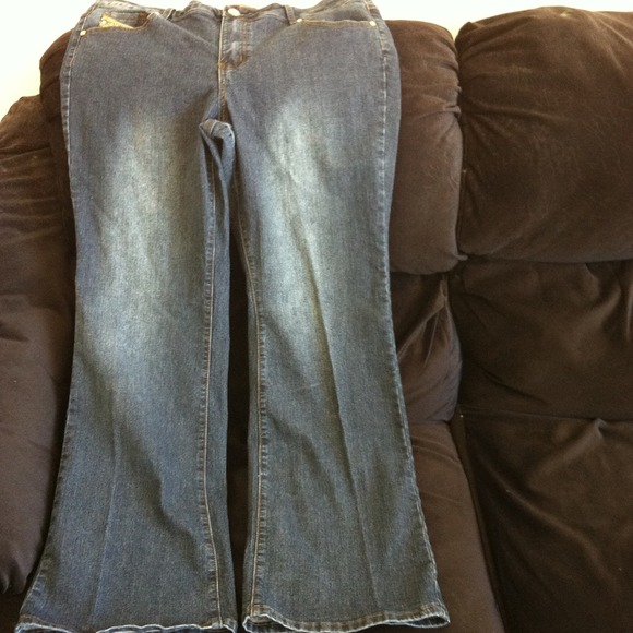 Traded @crystal4867 flares size 16 stretch