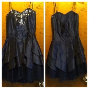 Navy blue, strapless dress