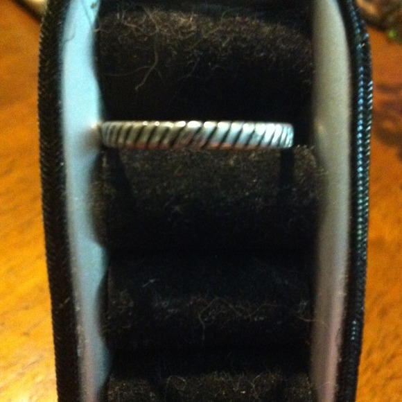 Ring - Picture 3 of 3