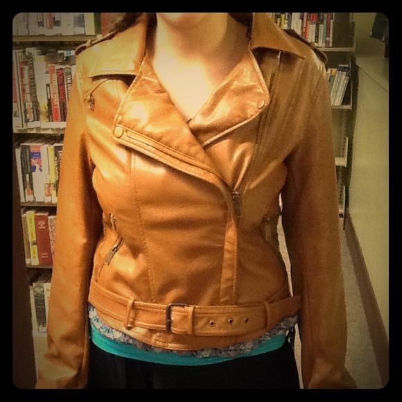 😍😍😍BROWN LEATHER JACKET😍😍😍