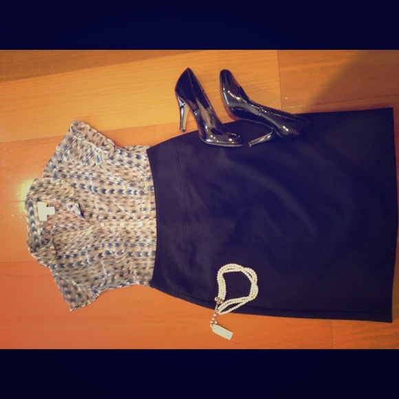 *SOLD*Ann Taylor Loft sheer blouse