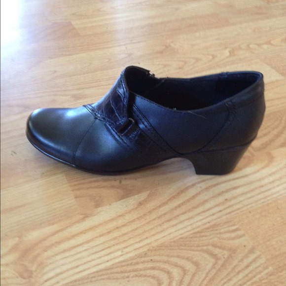 Brand new Clark's booties