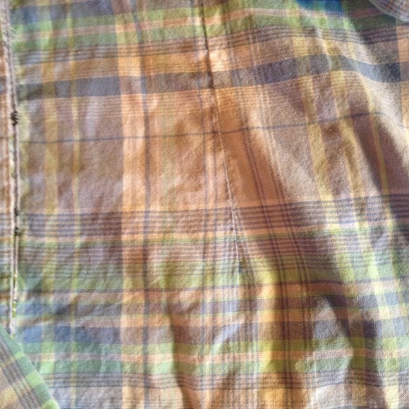 Plaid shirt size M worn gently - Picture 2 of 3