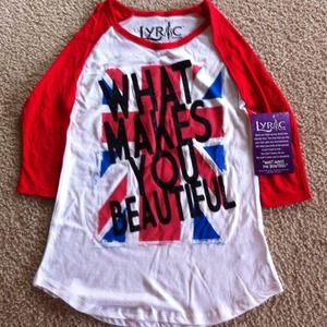 Juniors medium What Makes U Beautiful t-shirt New!