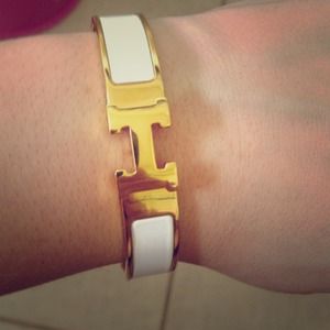 H white enamel and yellow gold bracelet