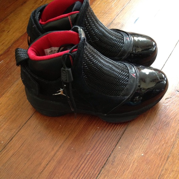 Jordan 19s size 5Y - Picture 1 of 4