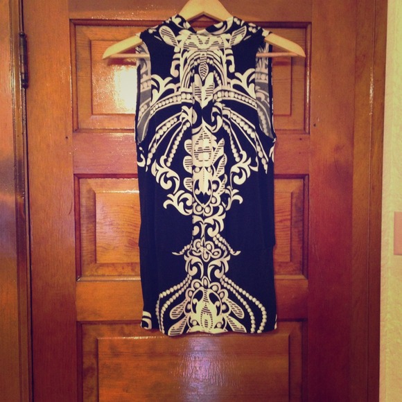 Patterned White House black market halter!