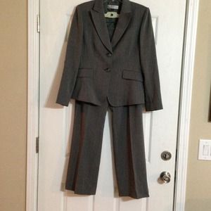Tahari suit! Like new!