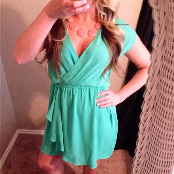 Boutique Dresses & Skirts - REDUCEd❗Super cute Teal dress!~ Only worn once!!