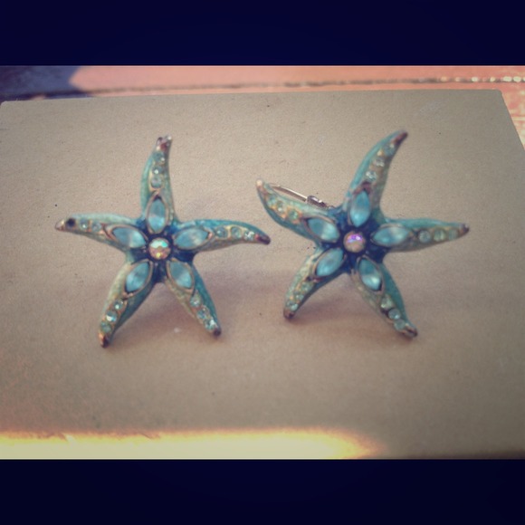 Starfish earrings by jeweler Agatha Paris