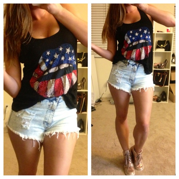Tops - LAST ONE!! Americana Lips Top