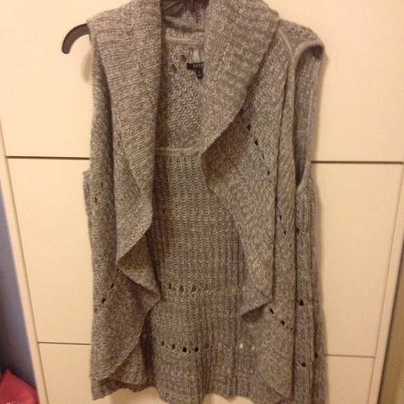 Bundled--Super soft hi lo sweater vest