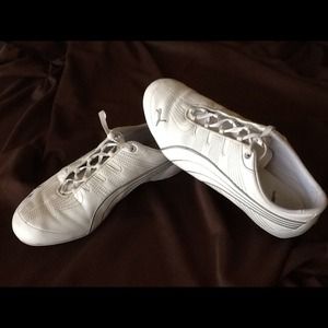 White Casual Puma sneaker