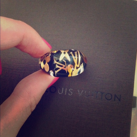SOLD❤Louis Vuitton cocktail ring size 7 medium
