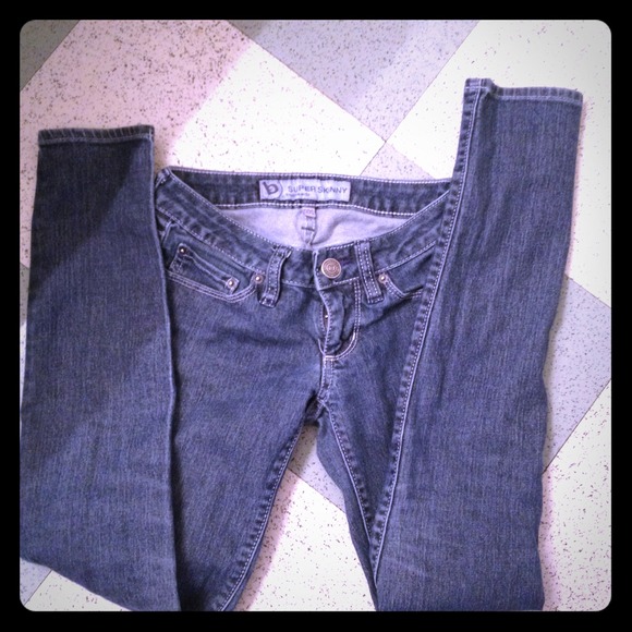 Blue skinny jeans in great condition.