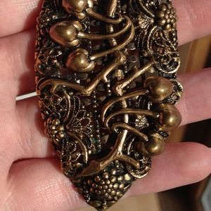 Vintage Art Nouveau Dress or Fur Clip