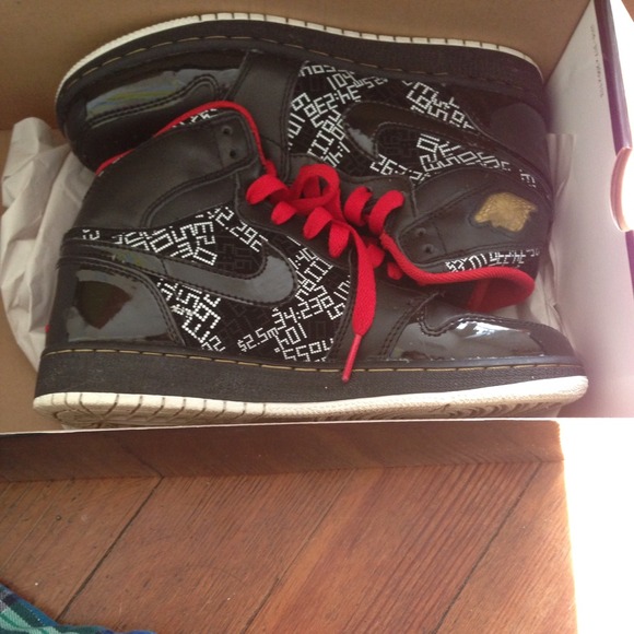 "Hall Of Fame" Air Jordan 1s size 4.5Y