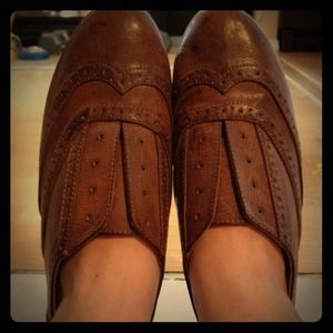 Vintage, no lace flats