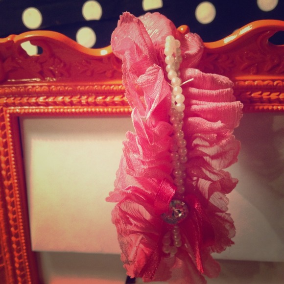 Gorgeous pink pearl headband