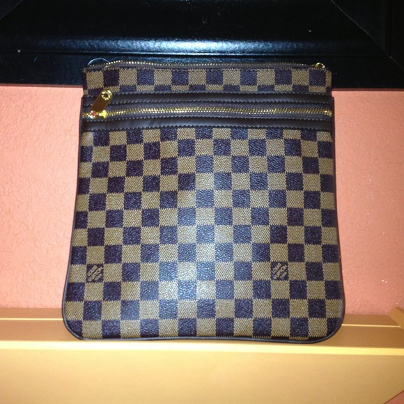 Lv crossbody bag