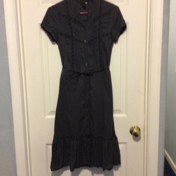 SOLD IN BUNDLE! H&M Prairie Cotton Shirt Dress - Picture 2 of 4