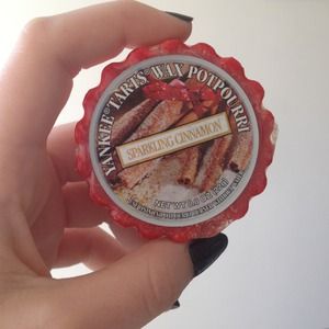 Sparkling Cinnamon Yankee Tarts Candle