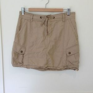 Old Navy khaki skirt