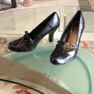 Kenneth Cole REACTION 3 1/2" heels