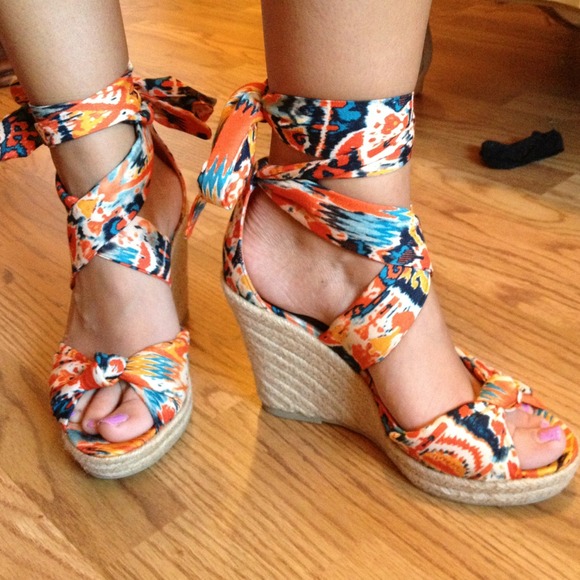 IMPO Shoes - Tribal Print Wrapped Wedges! REDUCED
