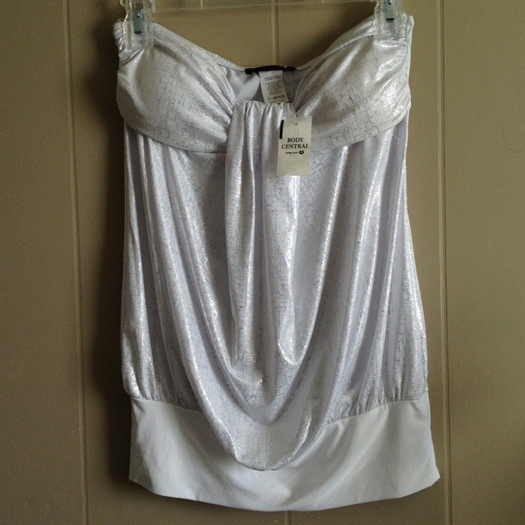Reserved for @cjc224 tube top n one shoulder top