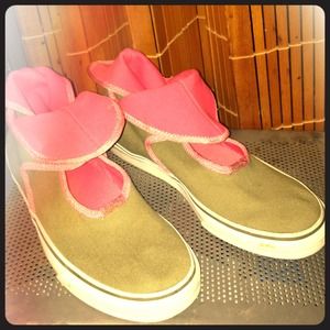 Brand new Puma Mary Jane Water Sports shoes 7.5