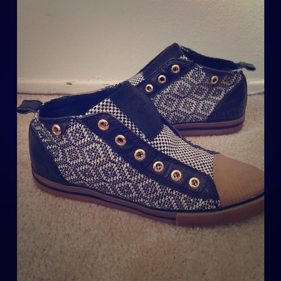 **HOLD** L.A.M.B. Talega Tex Sneakers Gwen Stefani