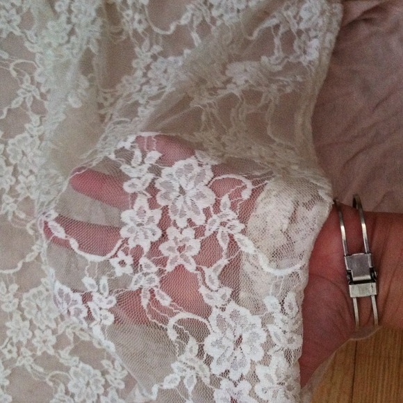 🔴SOLD🔴Blush Lace Back top - Picture 3 of 4