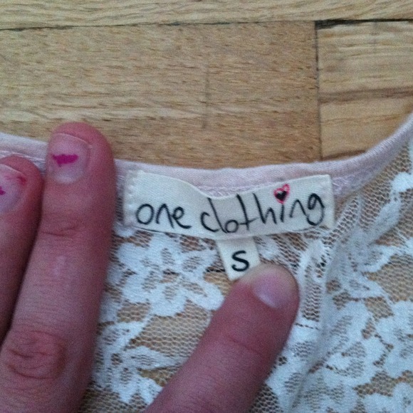 🔴SOLD🔴Blush Lace Back top - Picture 4 of 4