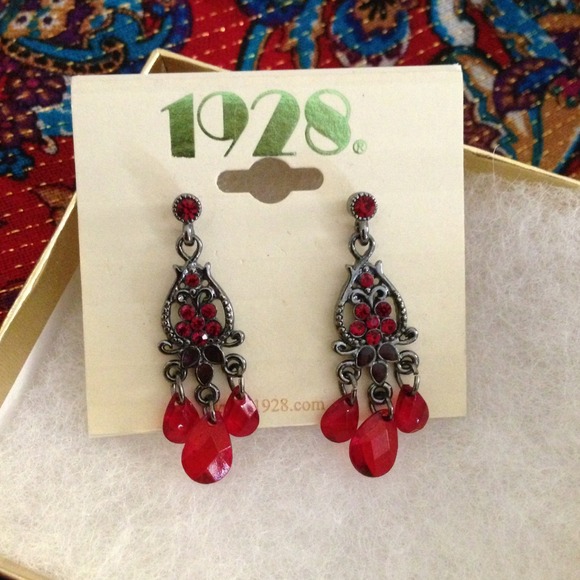 1928 Jewelry - GIFTED 👍Mini red chandelier earrings ❤