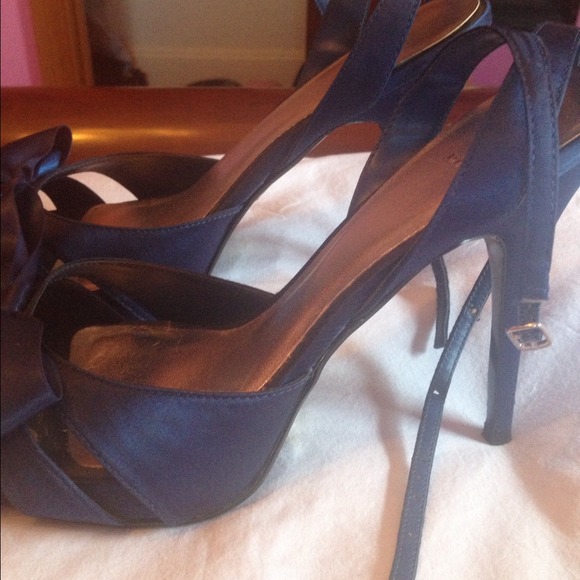 Bakers Blue Heels!!! - Picture 2 of 3