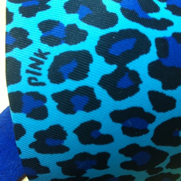 🚫SOLD🚫32DD Blue Leopard Victoria's Secret Bra - Picture 2 of 4