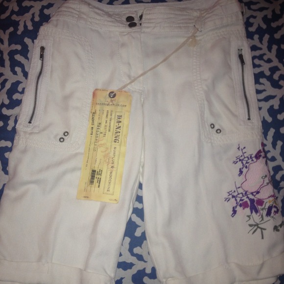Da-Nang Shorts new with tags, Medium