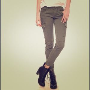 Army green Skinny Cargo Pants w/Ankle Zipper