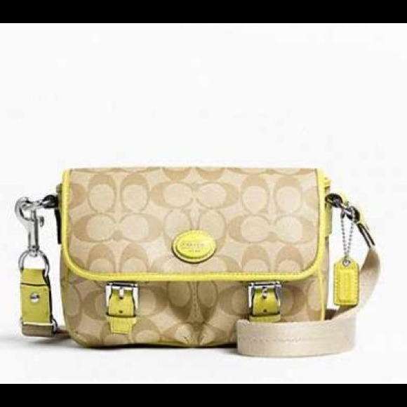 Coach Handbags - On hold❗Reduced❗🆕💯%Authentic coach field bag