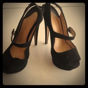 Nicholas Kirkwood size 35 1/2.